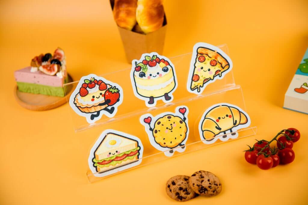 Complete Doyourclean Bakery Friends sponge set with bread, cookies, and strawberries on yellow background.